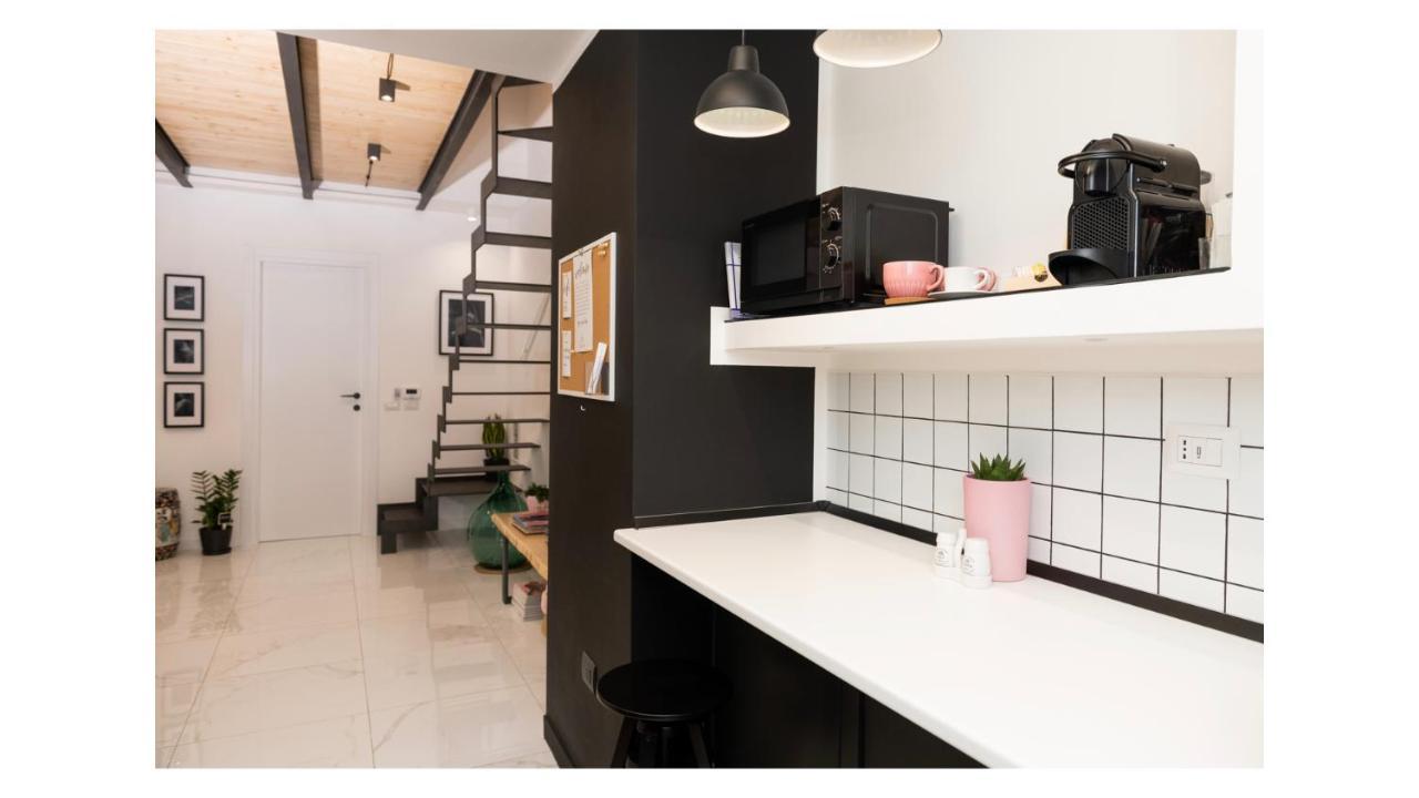 Light Pink - Suite In The Middle Of Everything Торре-Аннунциата Экстерьер фото